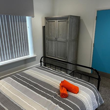 Town Centre Studio Flat Merthyr Tydfil Eksteriør billede