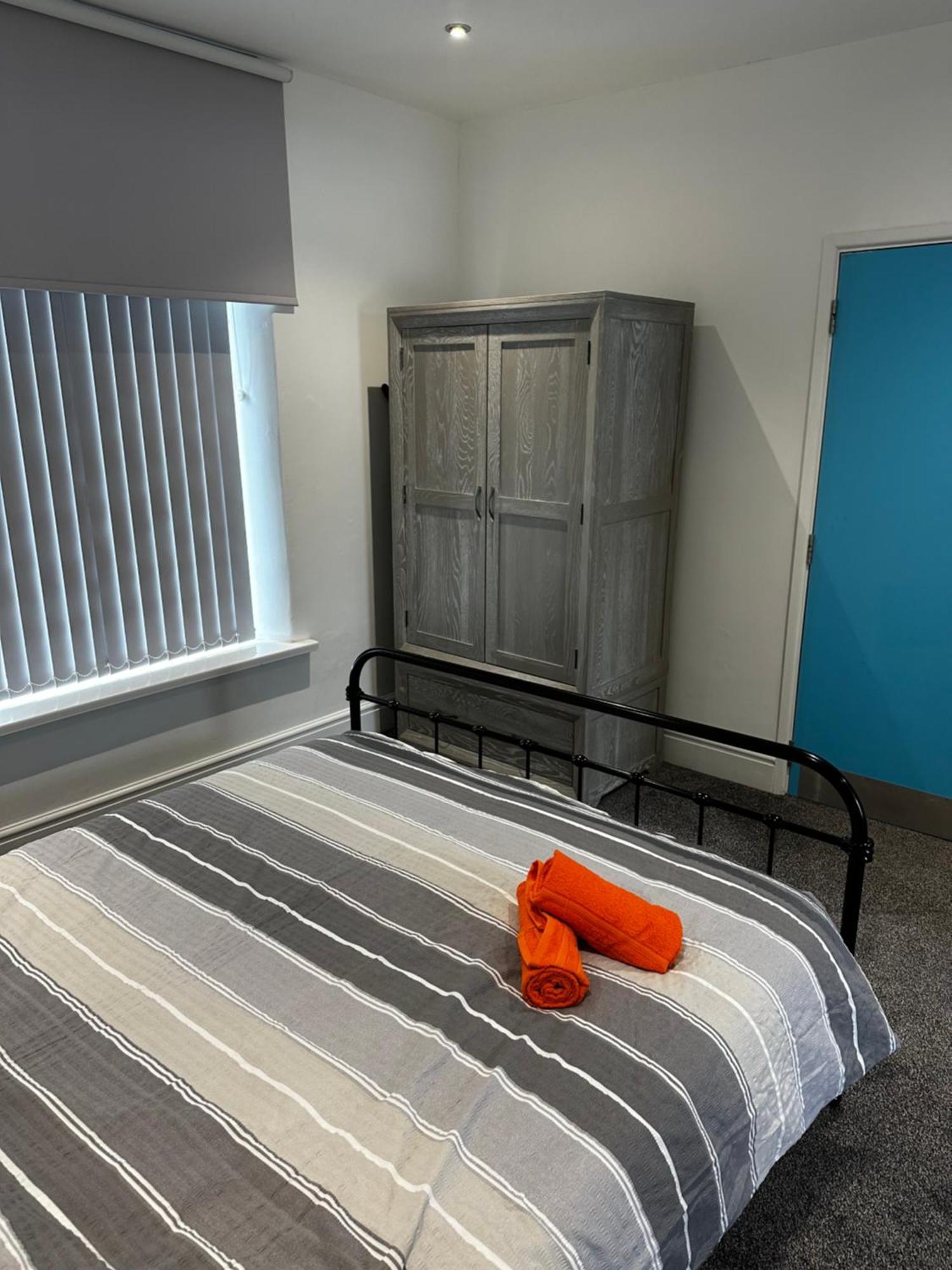 Town Centre Studio Flat Merthyr Tydfil Eksteriør billede