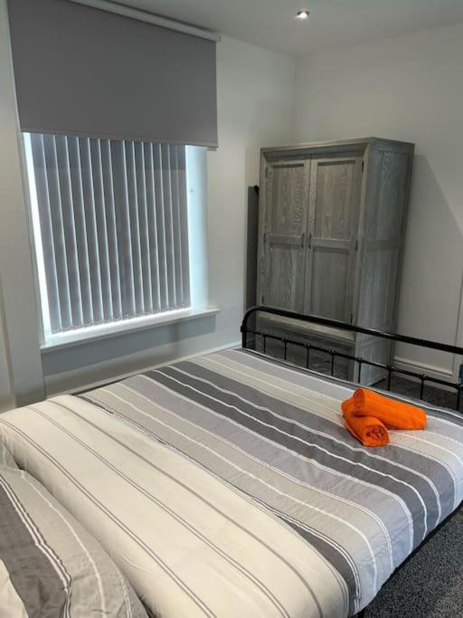 Town Centre Studio Flat Merthyr Tydfil Eksteriør billede